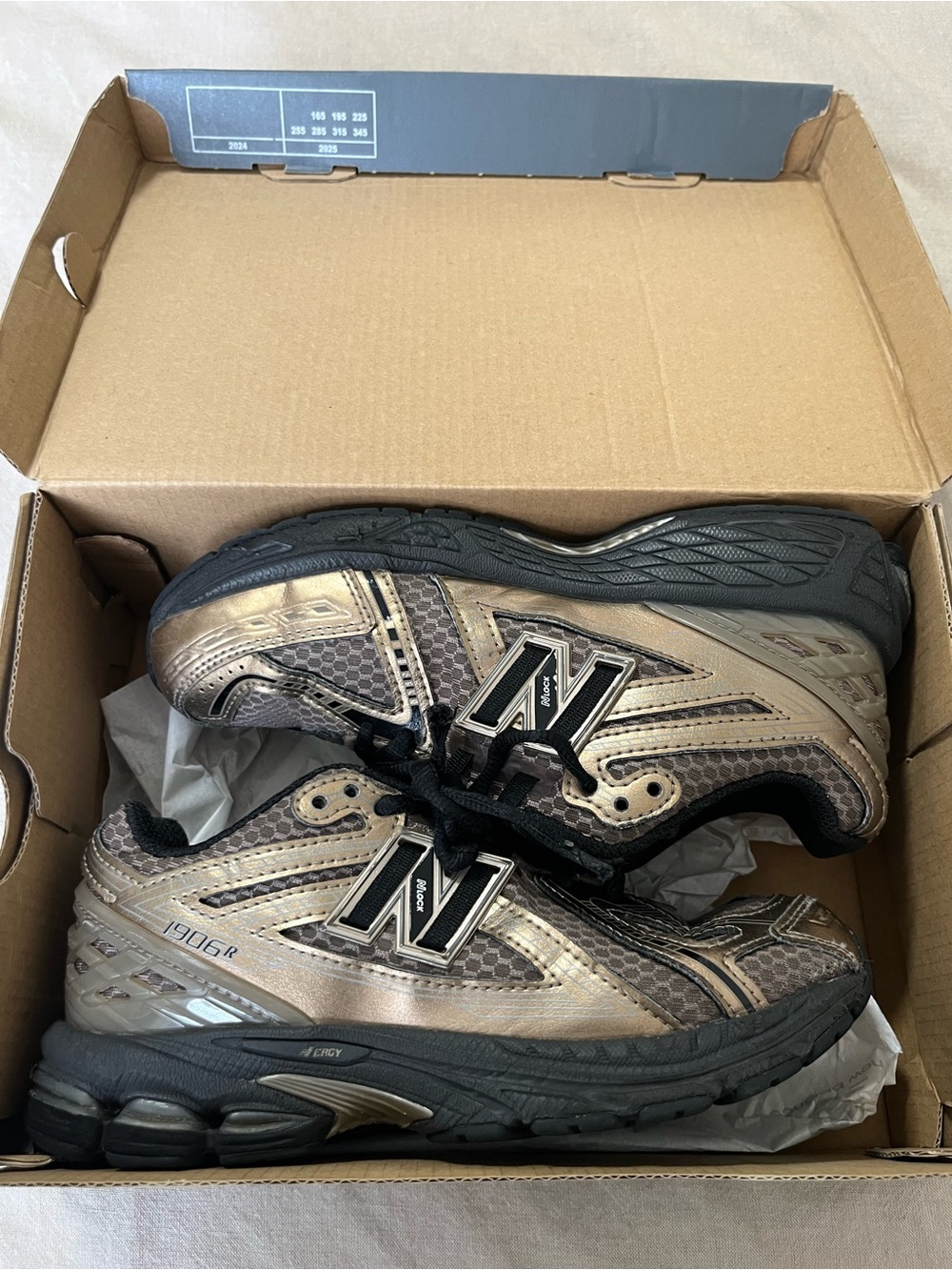 Kids New Balance 1906r Sneakers
